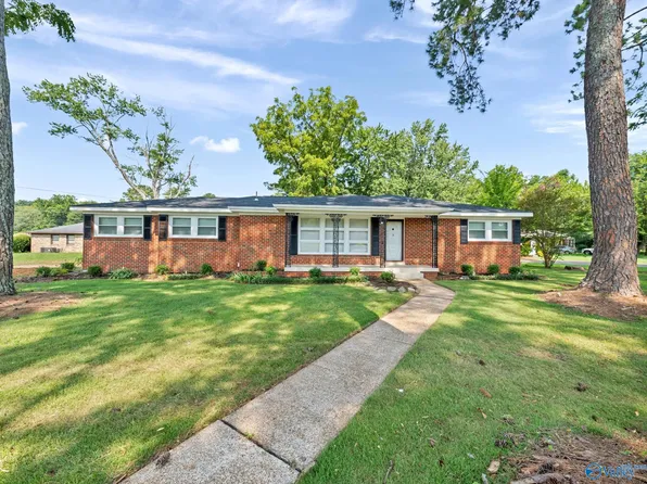 2222 Lynn Rd NW, Huntsville, AL 35810