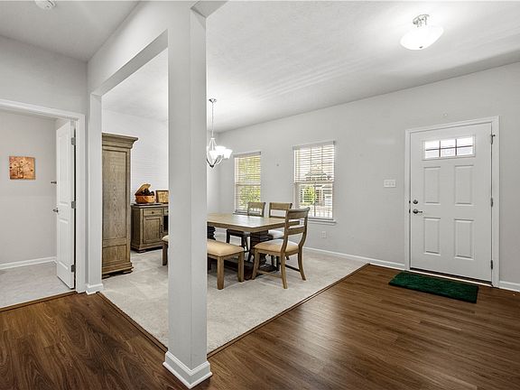 2nd image of 2027 Pinnacle Way