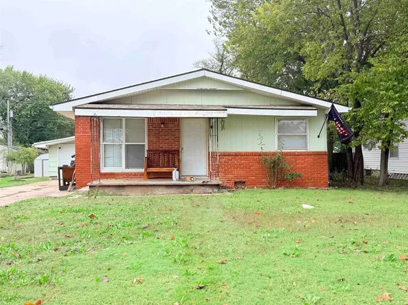 213 S Freeborn St, Marion, KS 66861