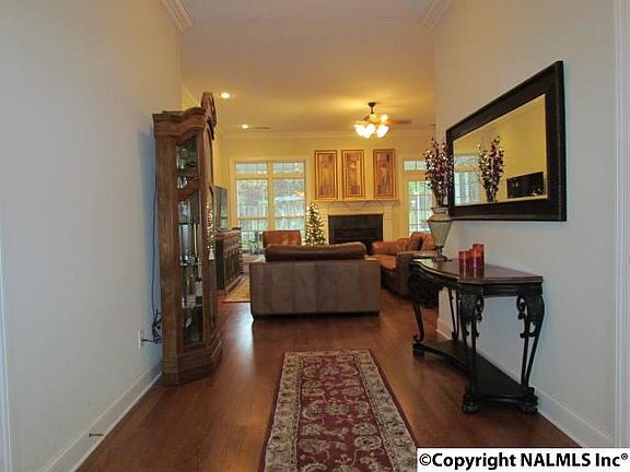 3rd image of 2502 Millwood Cir SE