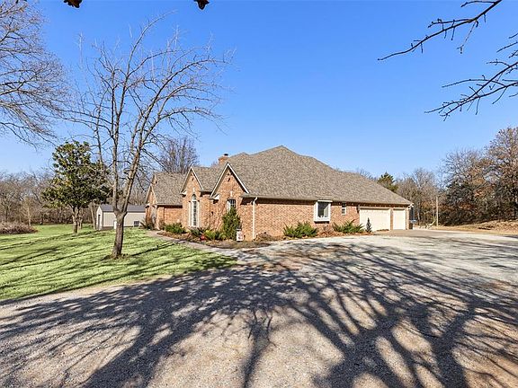 3rd image of 43230 Cypress Ct