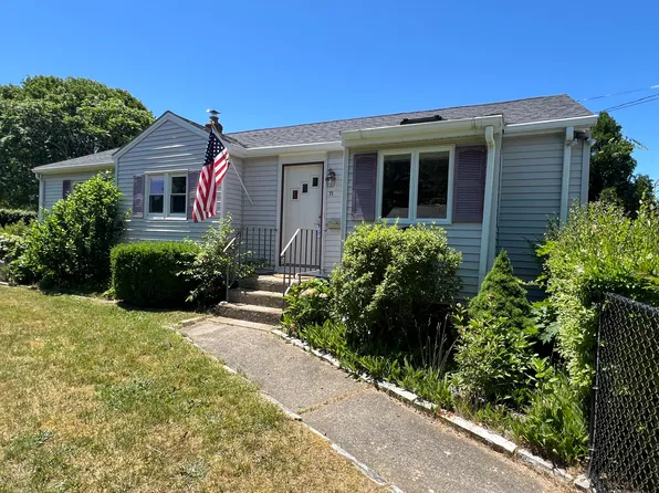 71 Seacoast Shores Boulevard, East Falmouth, MA 02536