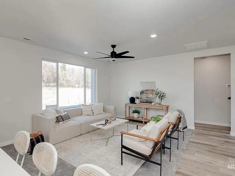 8888 W Eminence Dr — Photo 20