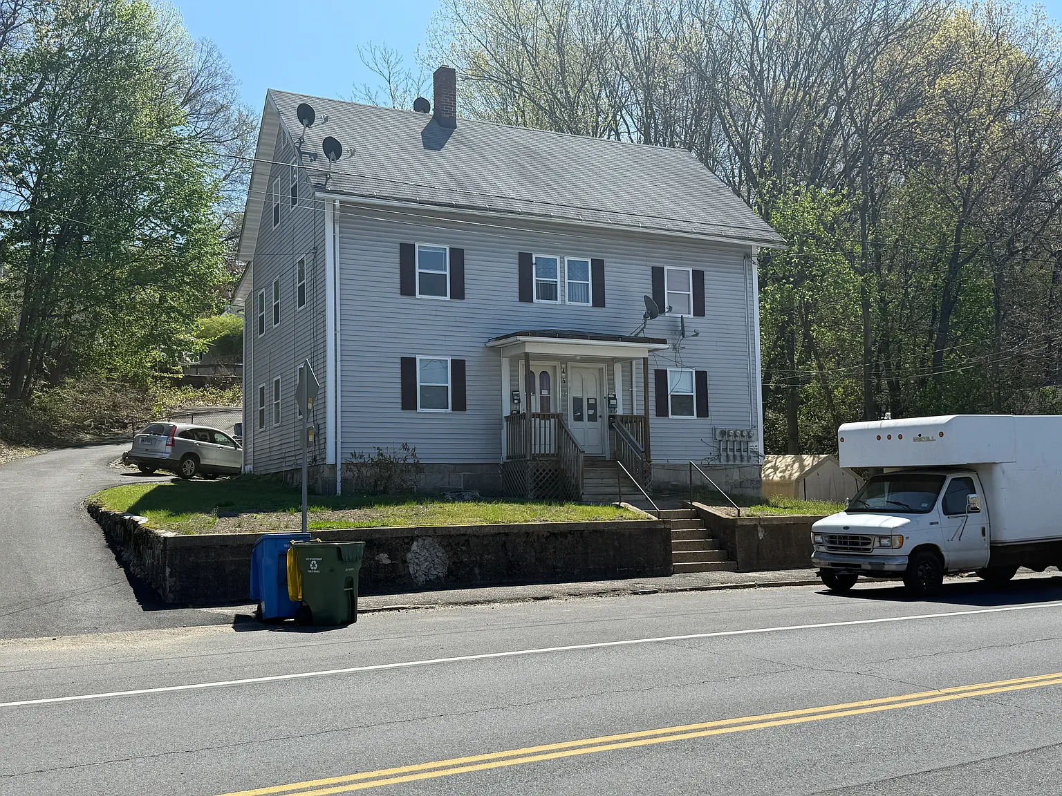 3 bed, 1200 sqft, $1,850 — Photo 2