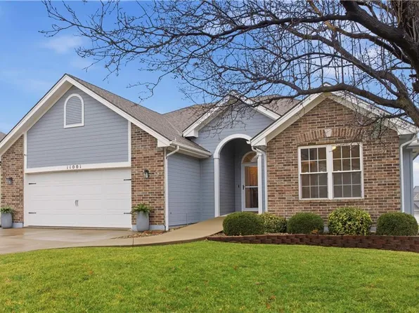 11001 N Laurel Ave, Kansas City, MO 64157