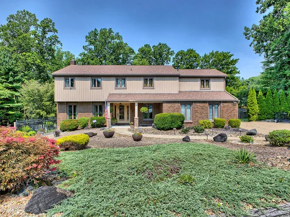 651 Buckingham Dr, Greensburg, PA 15601