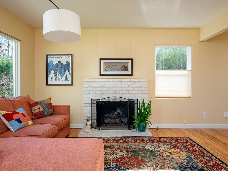 8922 SE Market St — Photo 4