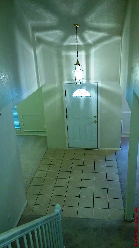 4 bed, 2.5 bath, 2140 sqft, $2,500 — Photo 2