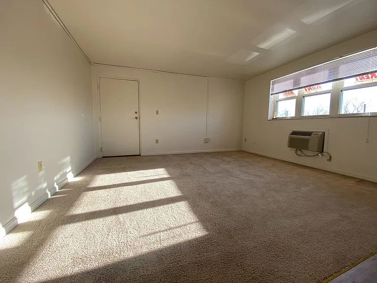103 Monica Dr — Photo 5