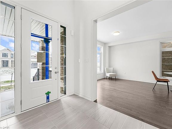 5th image of 51 Sparrow Way