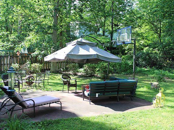 3rd image of 1044 Placid Ct #1044