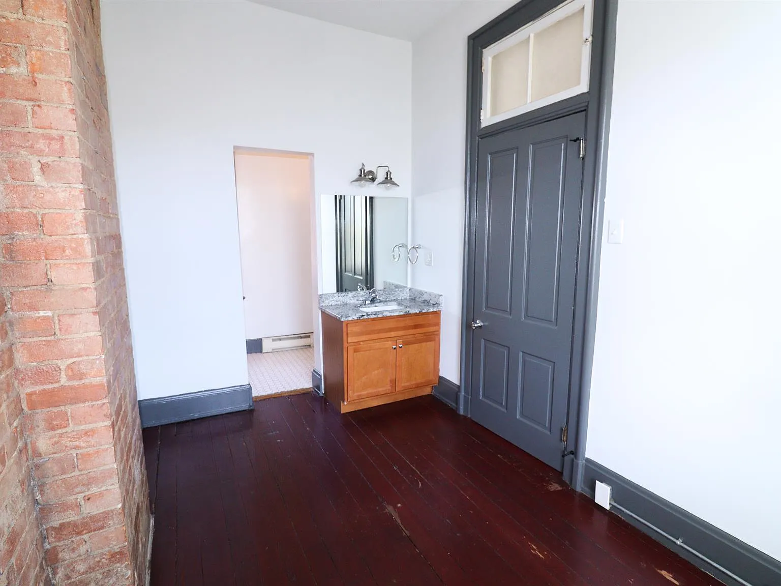1531 Elm Street — Photo 4