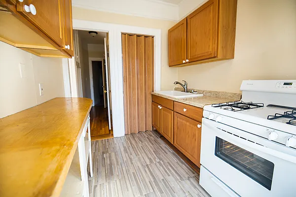 Rented by Sorensens Parkview Terrace Real Estate Inc | media 31