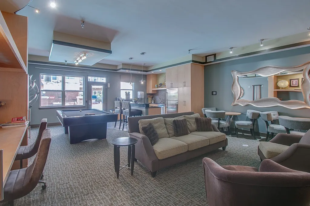 2 bed, 2.0 bath, 1034 sqft, $2,300 — Photo 4