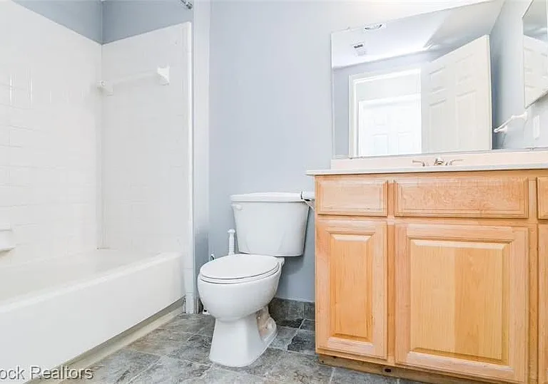 30074 W Twelve Mile Rd — Photo 10
