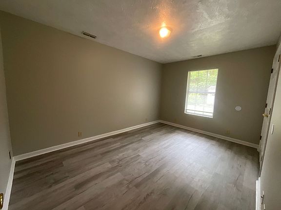4th image of 124 Brainerd Ave