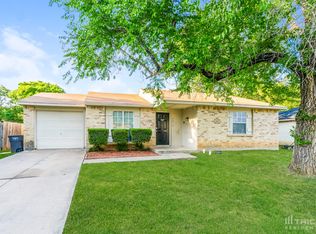 7017 Fallbrook Ct E, Fort Worth, TX 76120