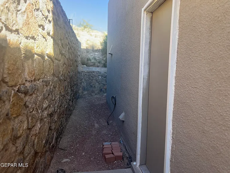 5656 Burning Tree Dr — Photo 6
