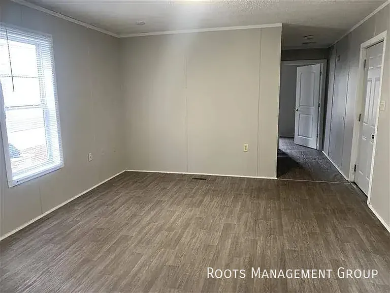 8725 Wabash Ave #105 — Photo 4
