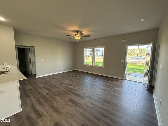 5th image of 180 Jacobs Ridge Dr