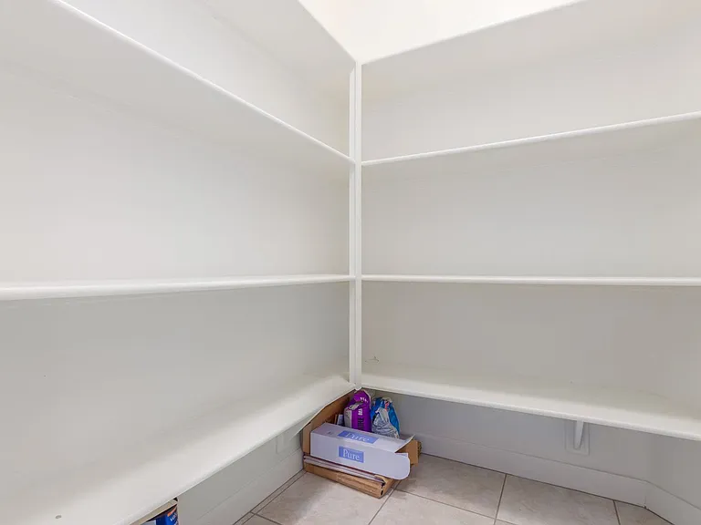 17186 W Lisbon Ln — Photo 14