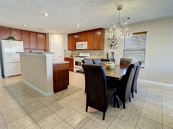 3rd image of 7946 Moss Springs Ct
