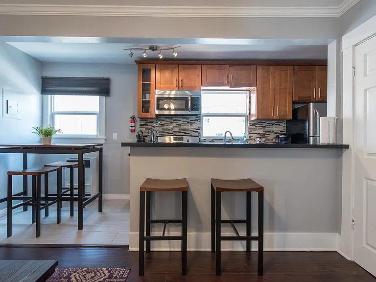766 N El Centro Ave — Photo 11