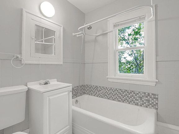 3rd image of 40423 27th Ave S