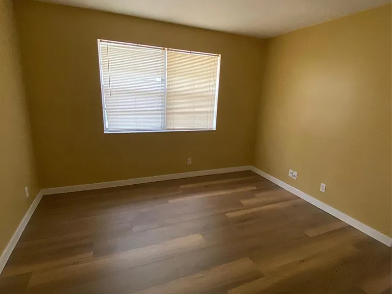 848 Twin Lakes Dr #19-G — Photo 13
