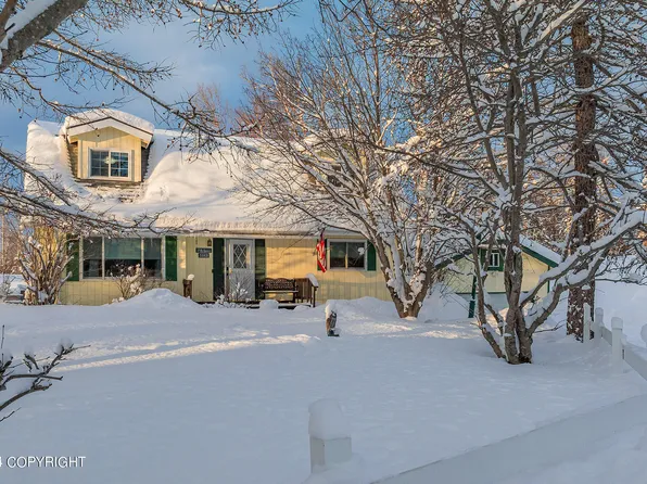 3860 N Grey Wolf Cir, Wasilla, AK 99654