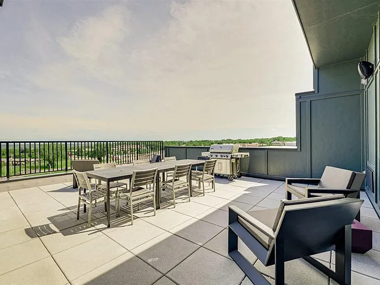 Maven Apartments — Photo 33