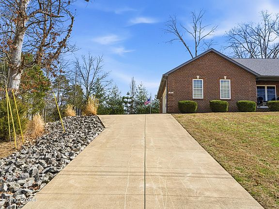 3rd image of 87 Glenn Eagle Rd