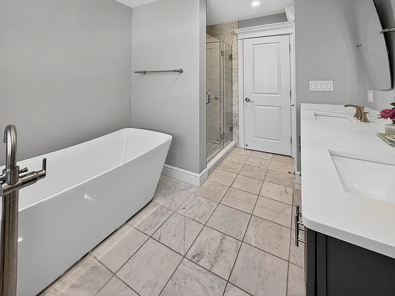 16 Walsh Rd — Photo 21