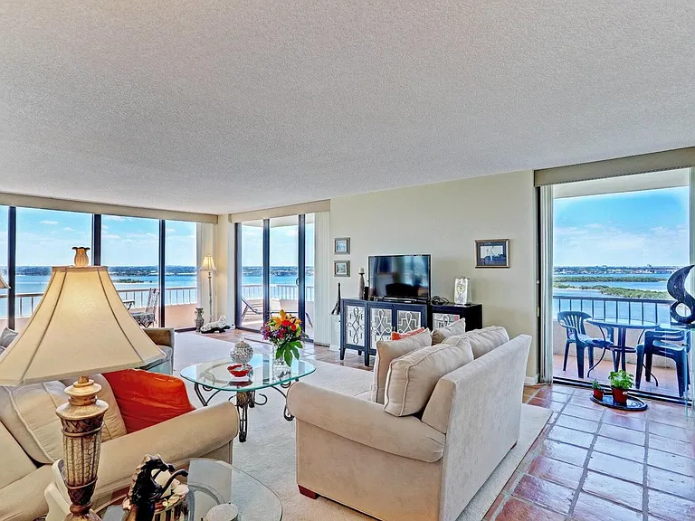 5510 N Ocean Dr #17D — Photo 3