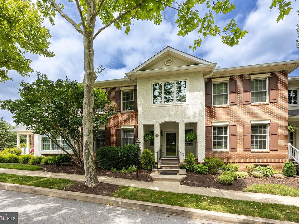 1st image of 420 Vineyard Ln