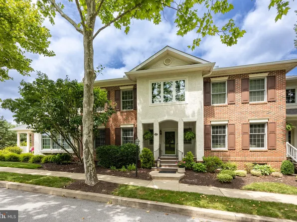 420 Vineyard Ln, Downingtown, PA 19335