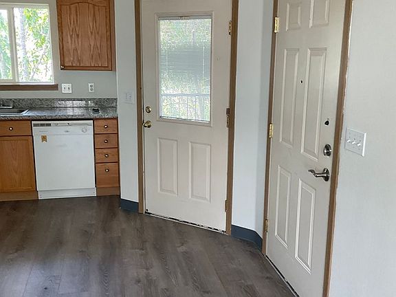 3rd image of 110 & 114 SE 146th Ave #110-6