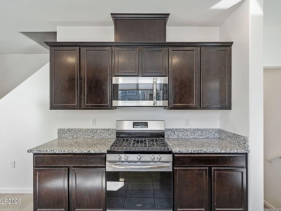 5th image of 3040 Sterling Ridge Cir