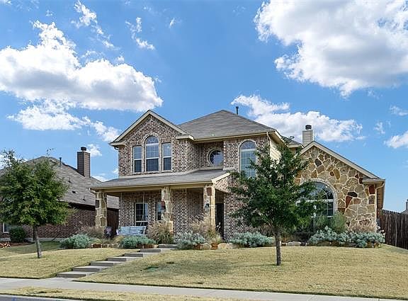 2nd image of 1426 Montego Ct