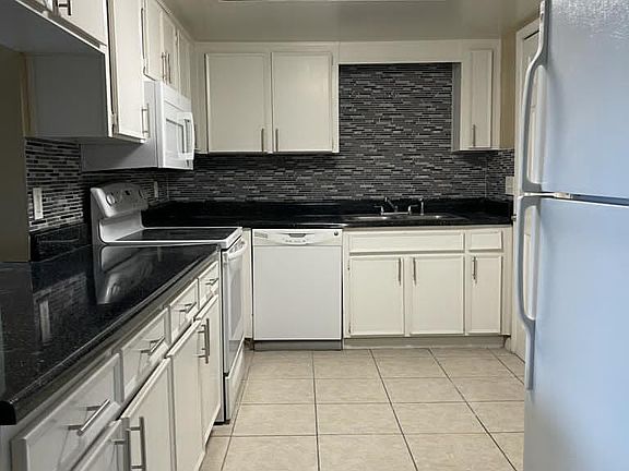 4th image of 2424 Swailes Dr APT 4