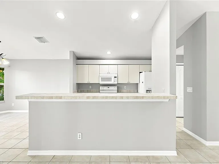 25925 Pebblecreek Dr — Photo 7