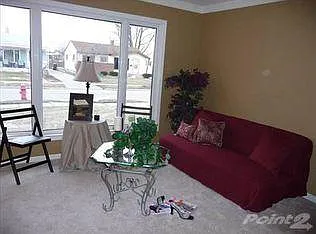 899 Douglas St — Photo 9