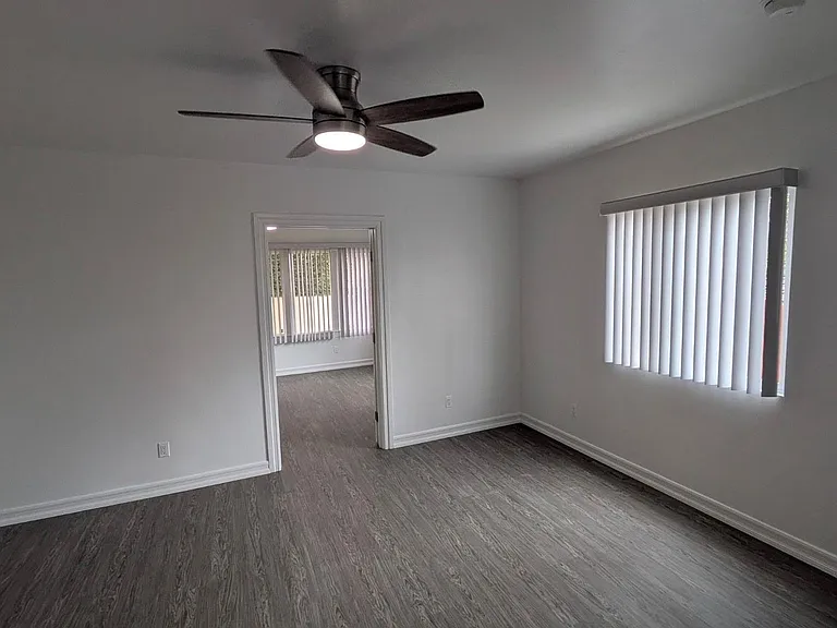 918 Robinson Ave #&-3748-3772 — Photo 5