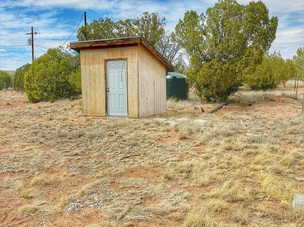 53925 N Cedar Dr, Seligman, AZ 86337