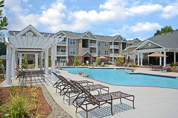 Clairmont at Hillandale — Photo 2