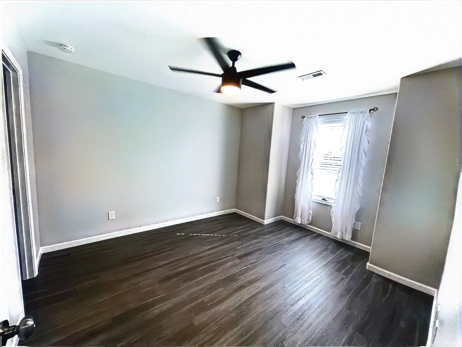 5918 Knox Hill Way — Photo 3