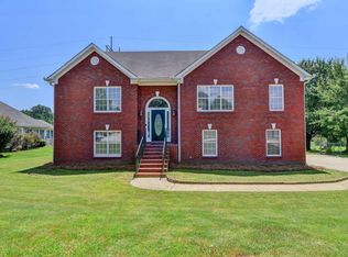 4316 Foxberry Run, Loganville, GA 30052