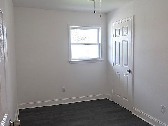 5th image of 165 Cambay Dr