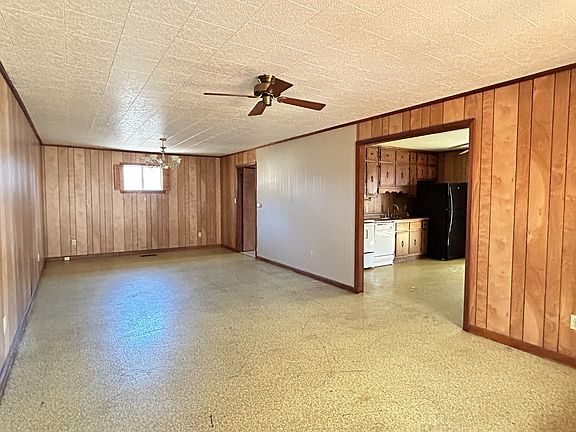 3rd image of 1605 E 32nd St #B