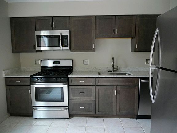 3rd image of 169 S Stonington Dr #382